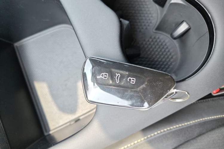 Used Volkswagen ID.UNYX 2024 Revised Pro Long-Range Version Interior 1