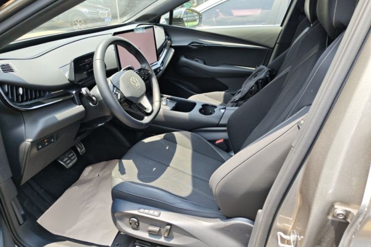Used Volkswagen ID.UNYX 2024 Revised Pro Long-Range Version Left Front Seat