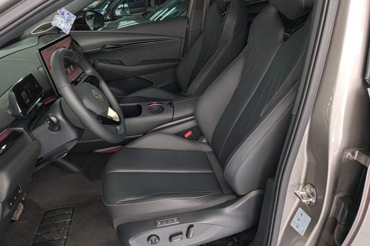 Used Volkswagen ID.UNYX 2024 Revised Ultra Long-Range Version Left Front Seat
