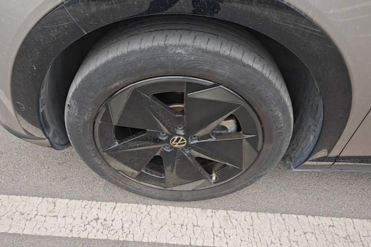 Used Volkswagen ID.UNYX 2024 Revised Pro Long-Range Version Left Front Wheel Hub
