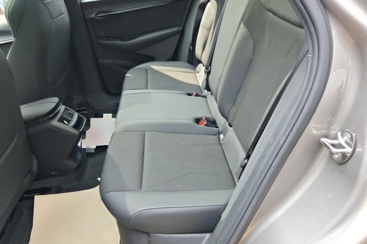 Used Volkswagen ID.UNYX 2024 Revised Pro Long-Range Version Left Rear Seat