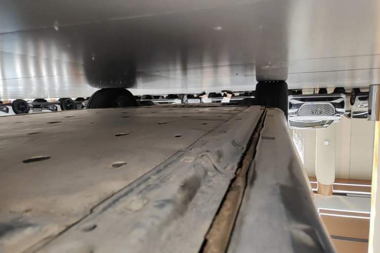 Used Volkswagen ID.UNYX 2024 Revised Ultra Long-Range Version Left Side Sill