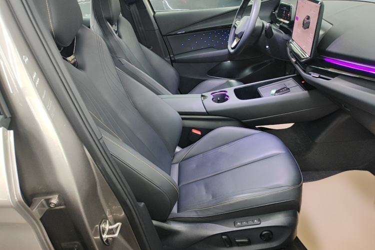 Used Volkswagen ID.UNYX 2024 Revised Ultra Long-Range Version Right Front Seat