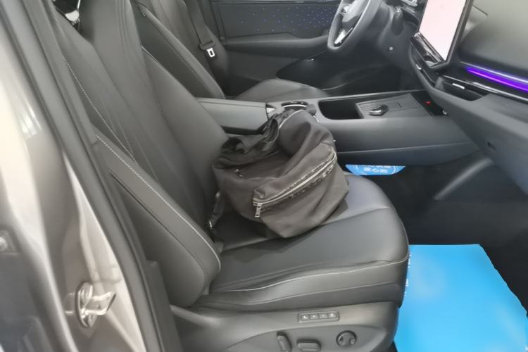 Used Volkswagen ID.UNYX 2024 Ultra Long-Range Version Right Front Seat