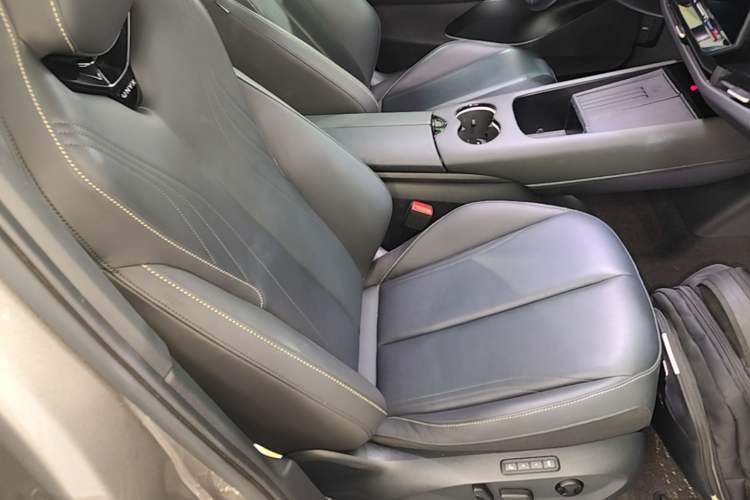 Used Volkswagen ID.UNYX 2024 Revised Ultra Long-Range Version Right Front Seat