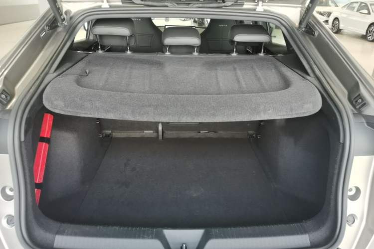 Used Volkswagen ID.UNYX 2024 Ultra Long-Range Version Trunk