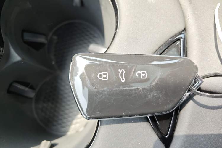 Used Volkswagen ID.UNYX 2024 Revised Pro Long-Range Version Vehicle Key
