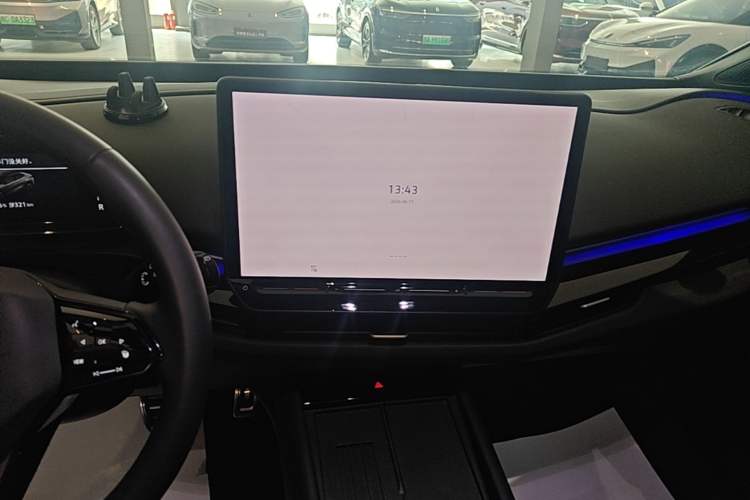Used Volkswagen ID.UNYX 2024 Pro Long-Range Version Audio And AC Panel