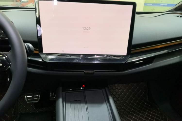 Used Volkswagen ID.UNYX 2024 Revised Pro Long-Range Version Audio And AC Panel