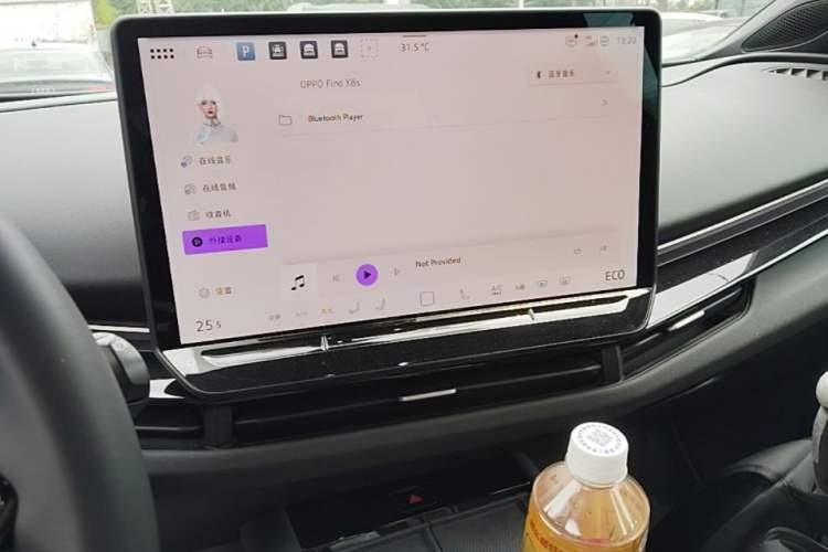 Used Volkswagen ID.UNYX 2024 Revised Pro Long-Range Version Audio And AC Panel