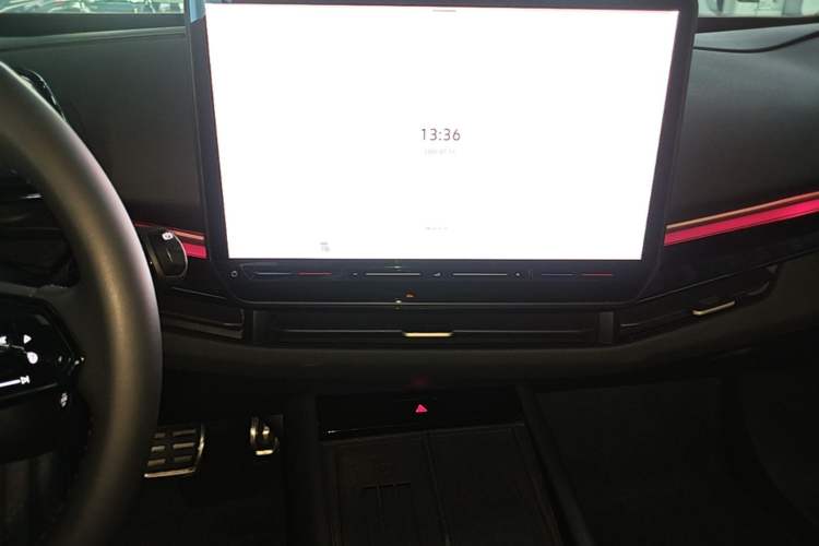 Used Volkswagen ID.UNYX 2024 Pro Long-Range Version Audio And AC Panel