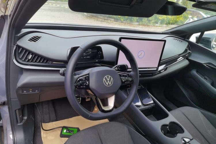 Used Volkswagen ID.UNYX 2024 Pro Long-Range Version Center Console