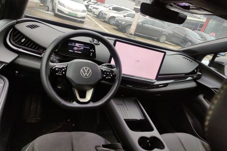 Used Volkswagen ID.UNYX 2024 Pro Long-Range Version Center Console