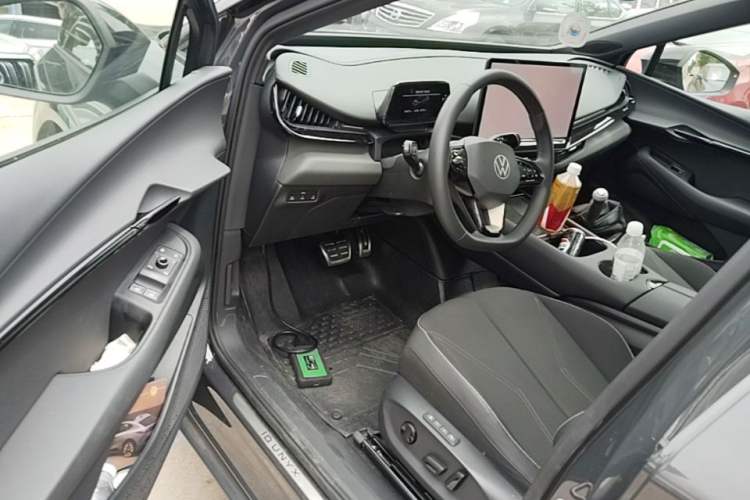 Used Volkswagen ID.UNYX 2024 Revised Pro Long-Range Version Driver Seat