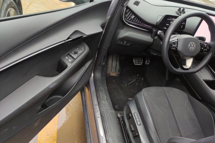 Used Volkswagen ID.UNYX 2024 Pro Long-Range Version Driver Seat