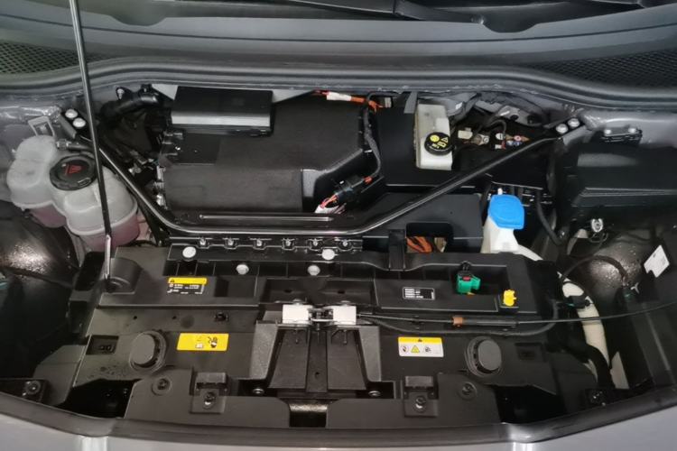 Used Volkswagen ID.UNYX 2024 Pro Long-Range Version Engine Bay