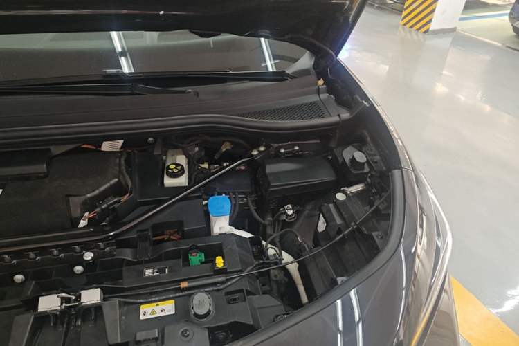 Used Volkswagen ID.UNYX 2024 Ultra Long-Range Version Engine Bay Left