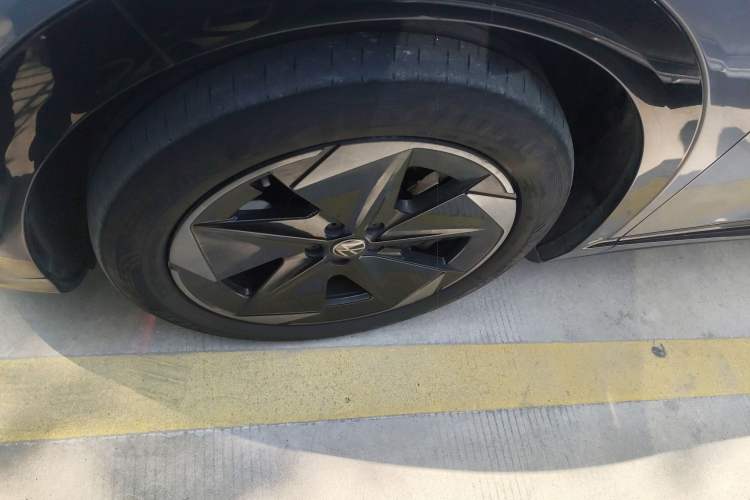 Used Volkswagen ID.UNYX 2024 Revised Pro Long-Range Version Exterior 4