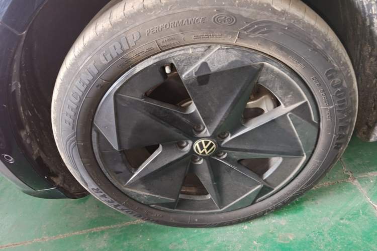 Used Volkswagen ID.UNYX 2024 Pro Long-Range Version Exterior 4