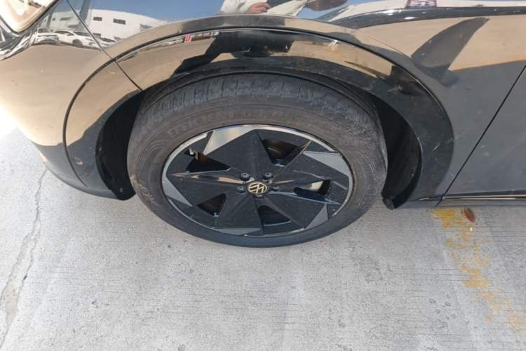 Used Volkswagen ID.UNYX 2024 Revised Pro Long-Range Version Exterior 4