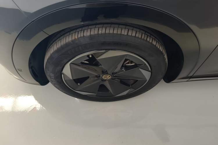 Used Volkswagen ID.UNYX 2024 Revised Pro Long-Range Version Exterior 4
