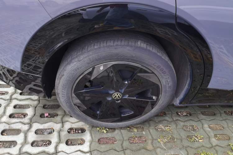 Used Volkswagen ID.UNYX 2024 Pro Long-Range Version Exterior 5