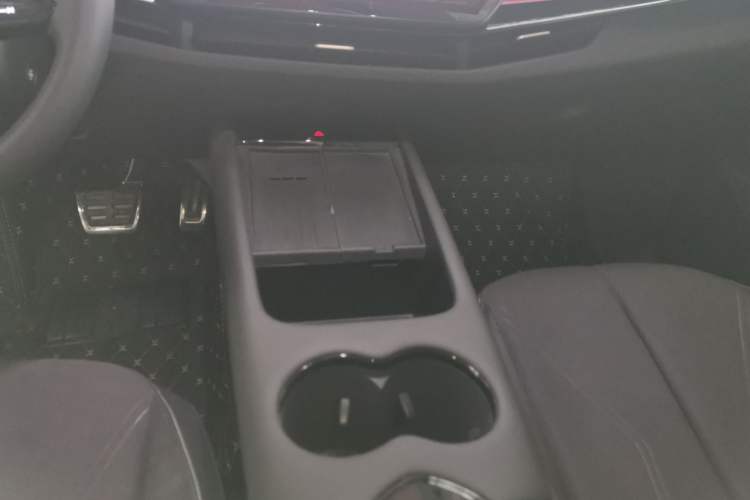 Used Volkswagen ID.UNYX 2024 Pro Long-Range Version Gear Lever