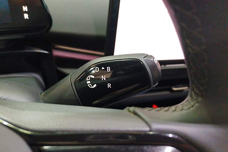 Used Volkswagen ID.UNYX 2024 Revised Pro Long-Range Version Gear Lever