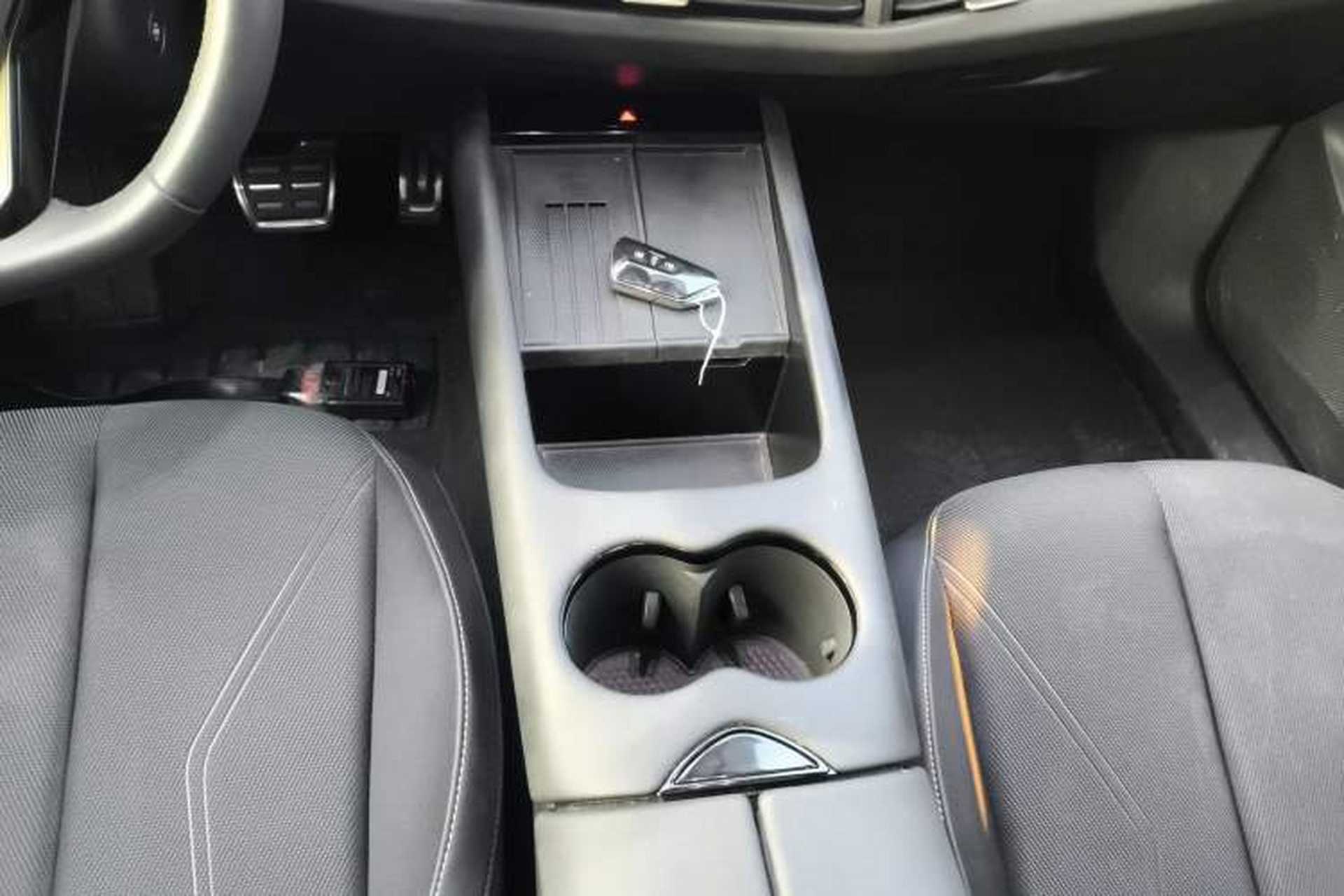 Used Volkswagen ID.UNYX 2024 Pro Long-Range Version Gear Lever