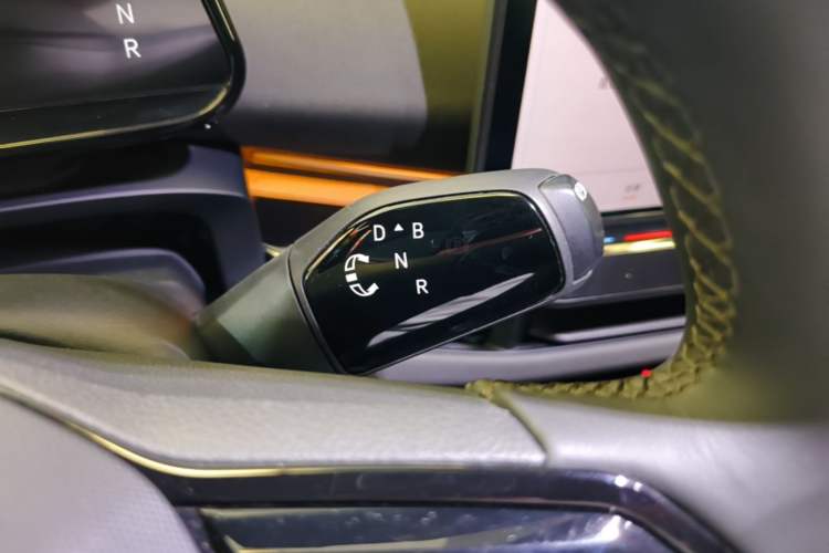 Used Volkswagen ID.UNYX 2024 Revised Pro Long-Range Version Gear Lever