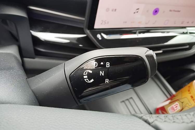 Used Volkswagen ID.UNYX 2024 Revised Pro Long-Range Version Gear Lever