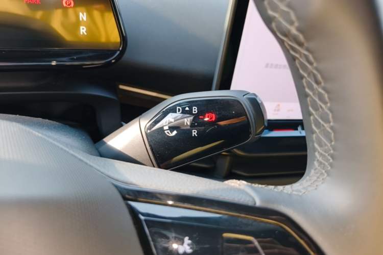 Used Volkswagen ID.UNYX 2024 Revised Pro Long-Range Version Gear Lever