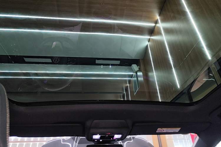 Used Volkswagen ID.UNYX 2024 Revised Ultra Long-Range Version Headliner