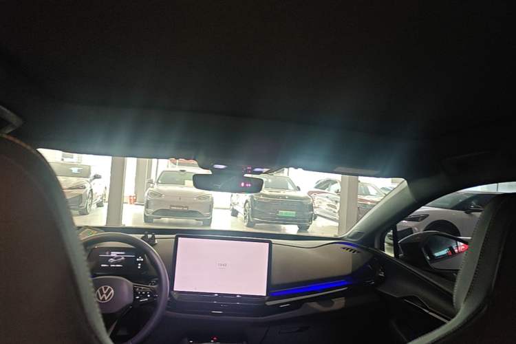 Used Volkswagen ID.UNYX 2024 Pro Long-Range Version Headliner