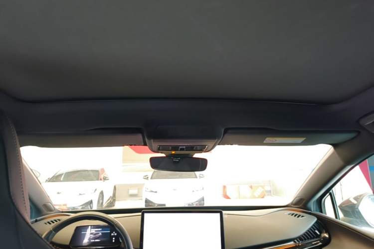 Used Volkswagen ID.UNYX 2024 Revised Pro Long-Range Version Headliner