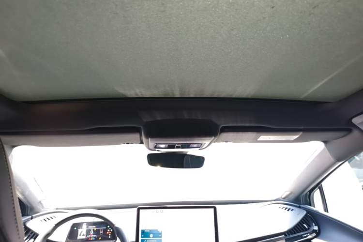 Used Volkswagen ID.UNYX 2024 Revised Pro Long-Range Version Headliner