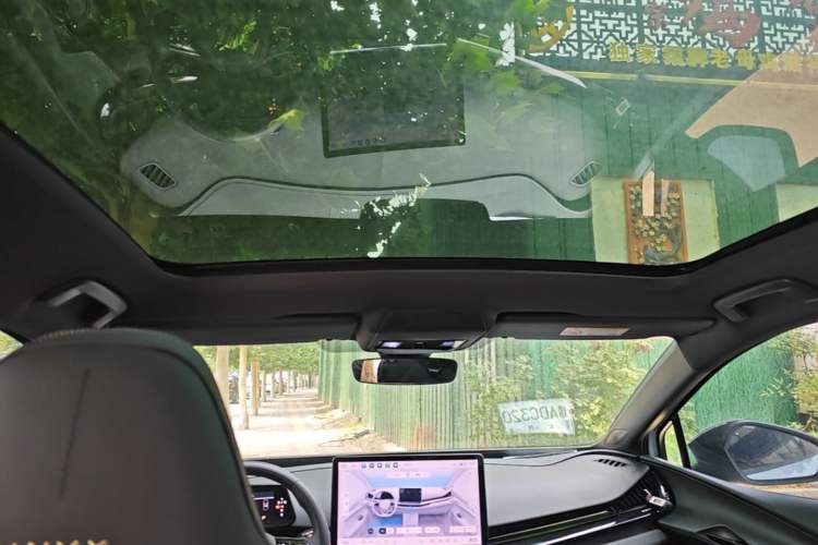 Used Volkswagen ID.UNYX 2024 Revised Pro Long-Range Version Headliner