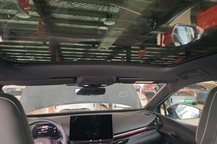 Used Volkswagen ID.UNYX 2024 Revised Pro Long-Range Version Headliner