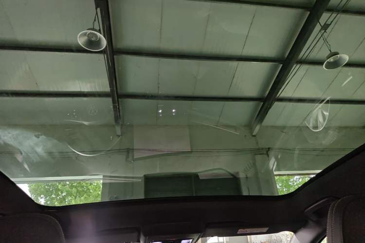 Used Volkswagen ID.UNYX 2024 Pro Long-Range Version Headliner