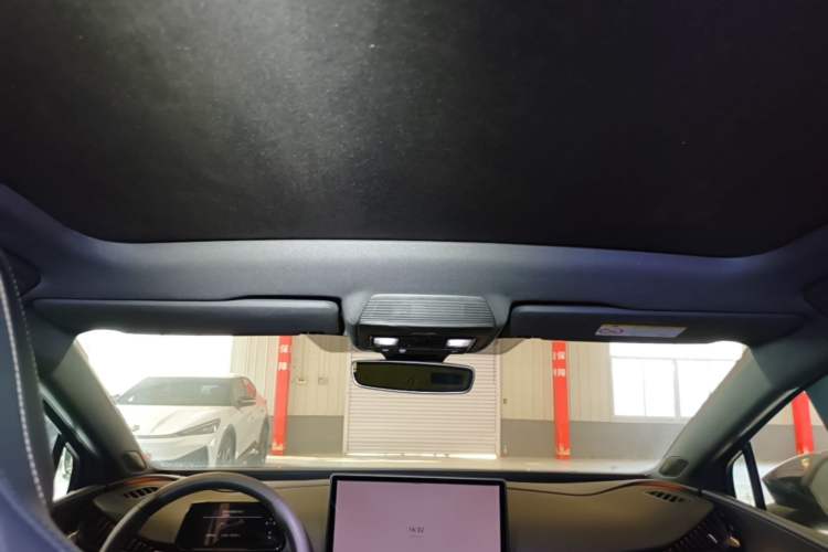 Used Volkswagen ID.UNYX 2024 Revised Pro Long-Range Version Headliner