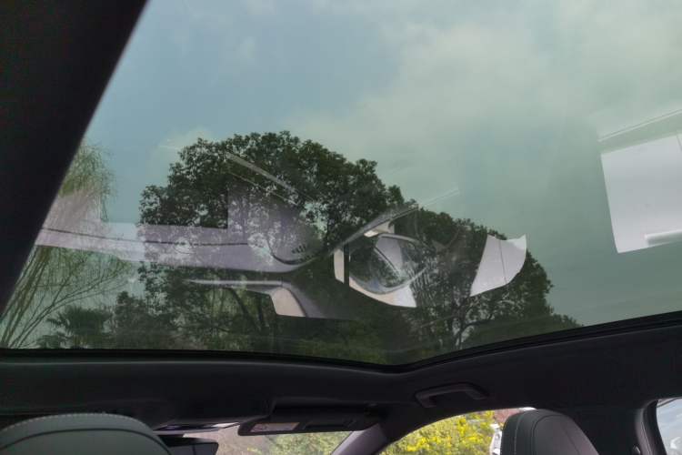 Used Volkswagen ID.UNYX 2024 Pro Long-Range Version Headliner