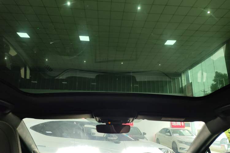 Used Volkswagen ID.UNYX 2024 Revised Ultra Long-Range Version Headliner