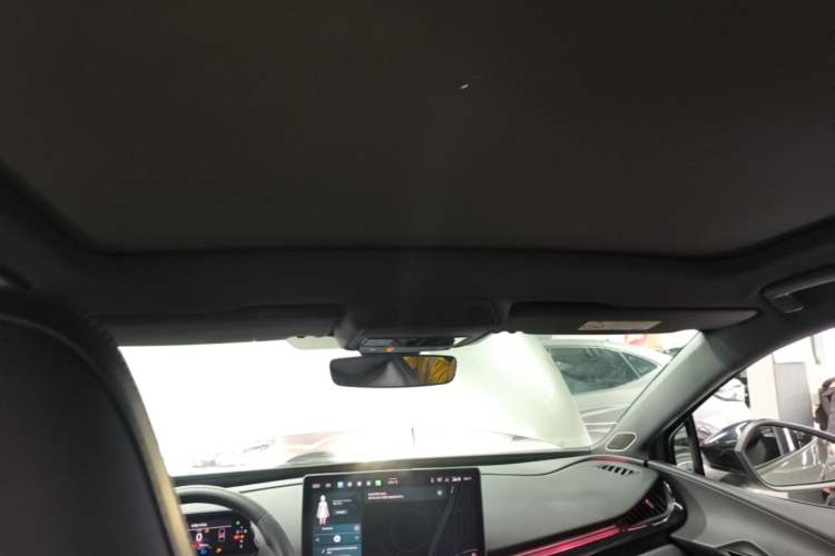Used Volkswagen ID.UNYX 2024 Revised Ultra Long-Range Version Headliner