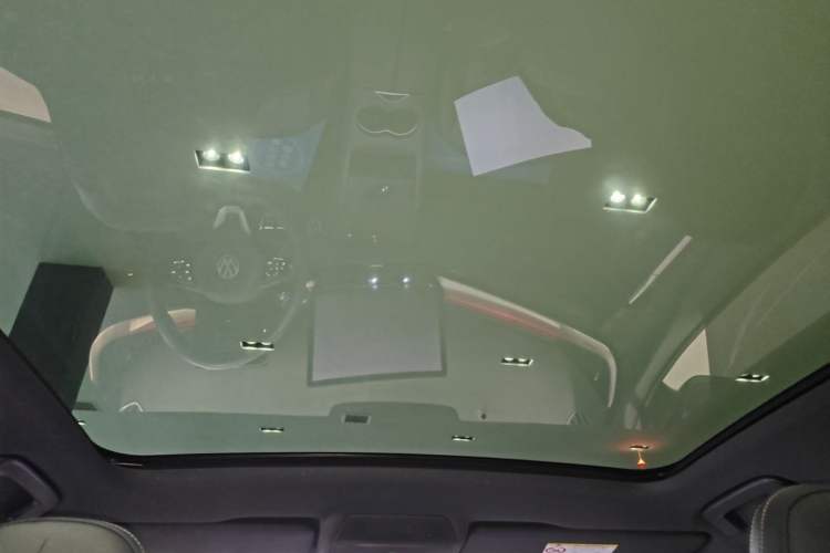 Used Volkswagen ID.UNYX 2024 Ultra Long-Range Version Headliner