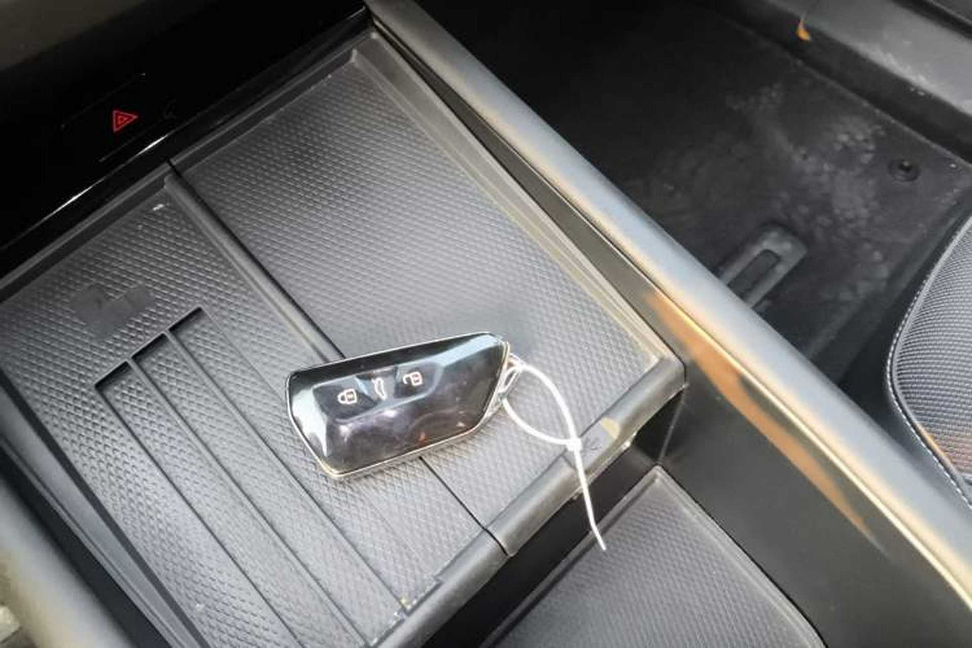 Used Volkswagen ID.UNYX 2024 Pro Long-Range Version Interior 1