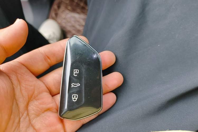 Used Volkswagen ID.UNYX 2024 Revised Pro Long-Range Version Interior 1