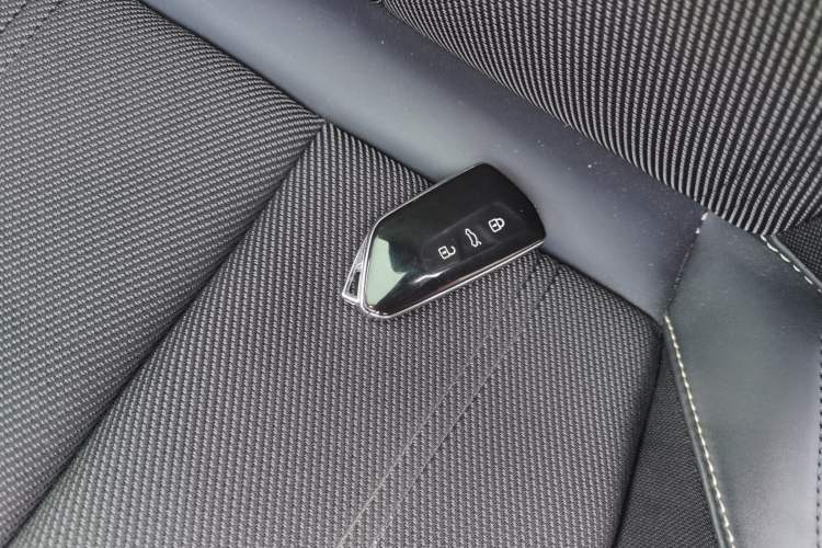 Used Volkswagen ID.UNYX 2024 Pro Long-Range Version Interior 1