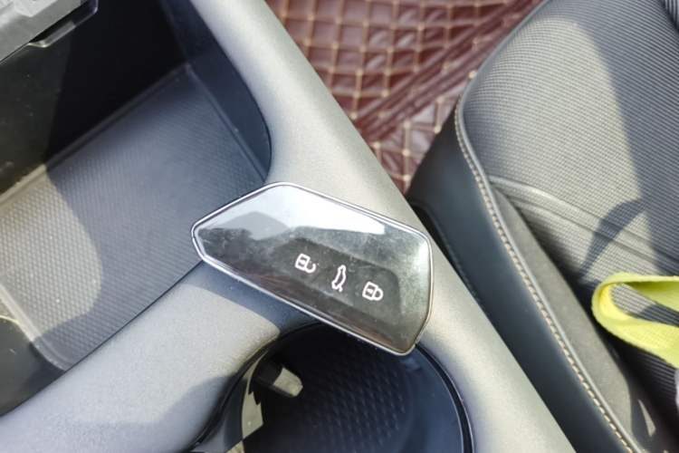 Used Volkswagen ID.UNYX 2024 Revised Pro Long-Range Version Interior 1