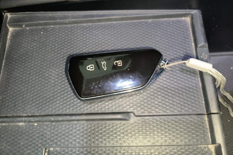 Used Volkswagen ID.UNYX 2024 Pro Long-Range Version Interior 1