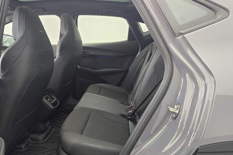 Used Volkswagen ID.UNYX 2024 Revised Pro Long-Range Version Interior 3